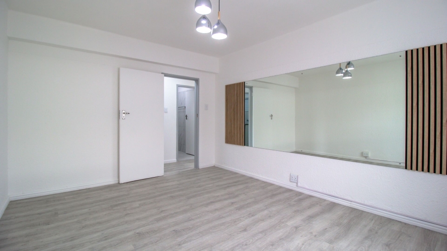 2 Bedroom Property for Sale in Woodstock Western Cape